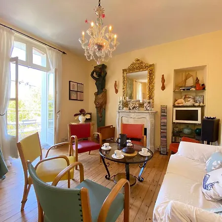 Appartement T5 - Commerce Et A Proximite - Centre De - Lb682-002 *